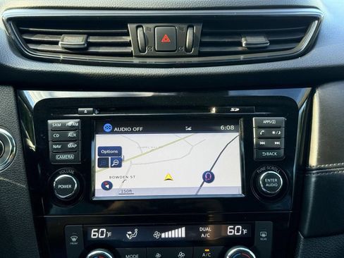 Used 2017 Nissan Rogue SL w/ SL Premium Package FWD image 45