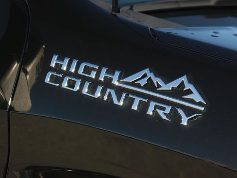 Used 2024 Chevrolet Silverado 1500 High Country w/ High Country Premium Package image 10