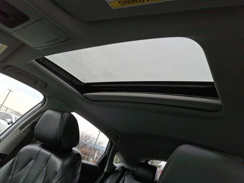 Used 2023 Acura Integra image 10