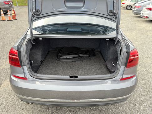 Used 2018 Volkswagen Passat 2.0T SE image 30