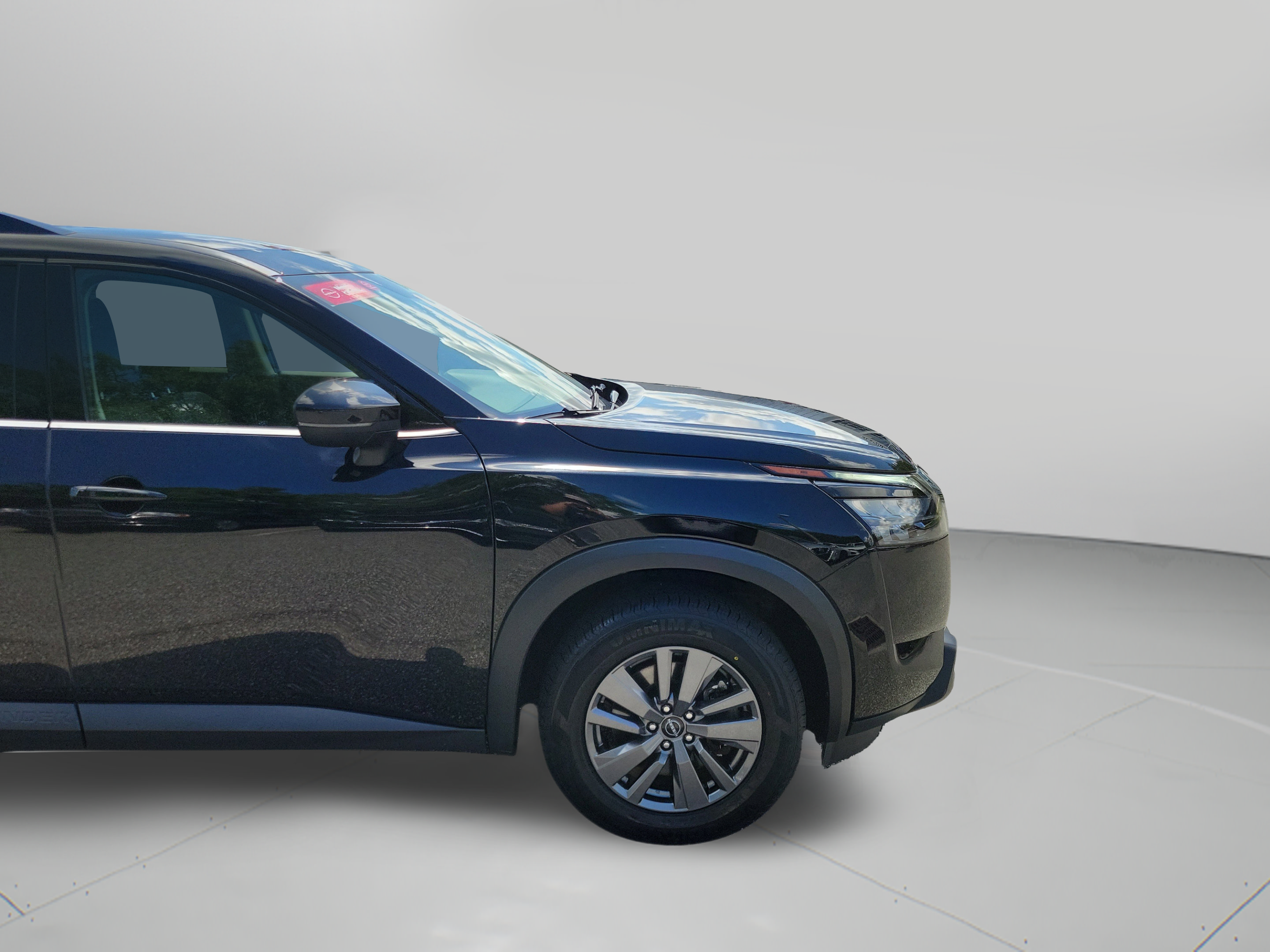 Certified 2024 Nissan Pathfinder SV FWD image 32