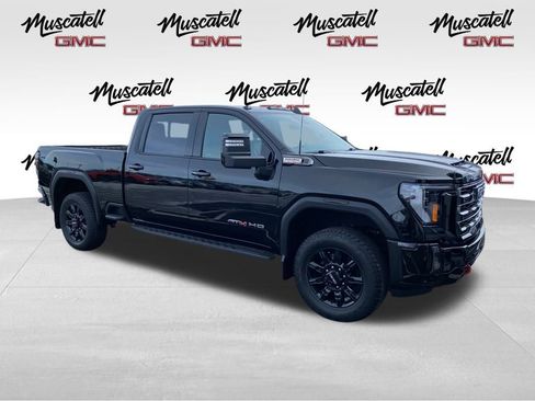 Used 2024 GMC Sierra 2500 AT4 w/ AT4 Premium Plus Package image 3