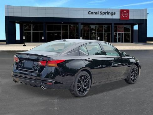 New 2026 Nissan Altima 2.5 SR w/ SR Midnight Edition Package FWD image 5