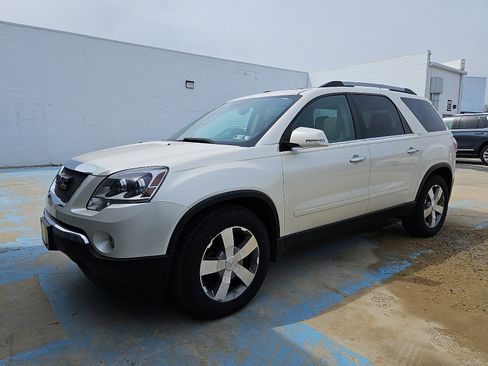 Used 2011 GMC Acadia SLT image 3