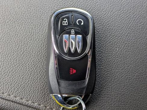 Used 2025 Buick Envista Preferred FWD image 32
