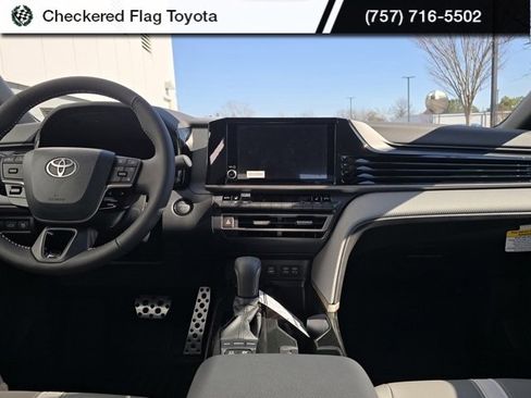 New 2026 Toyota Camry SE image 5
