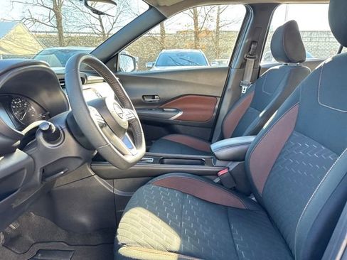 Used 2024 Nissan Kicks SR w/ Interior Electronics Package image 11