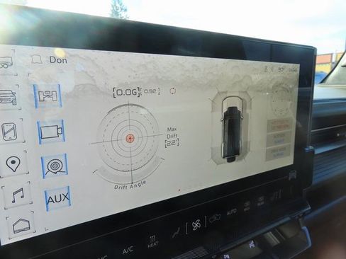 Used 2024 GMC Hummer EV 3X w/ LPO, Illumination Package image 26