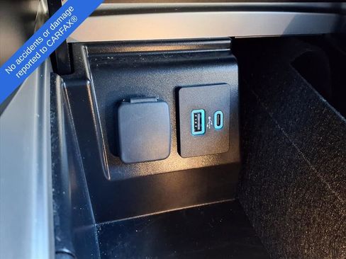 Used 2022 Ford Explorer XLT w/ Equipment Group 202A image 26