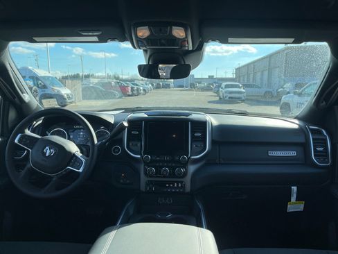 Used 2025 RAM 3500 Big Horn image 15