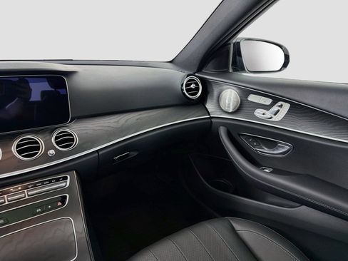 Used 2023 Mercedes-Benz E 350 4MATIC Sedan image 25