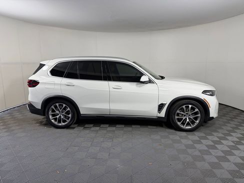 Used 2024 BMW X5 xDrive50e w/ Parking Assistance Package image 8