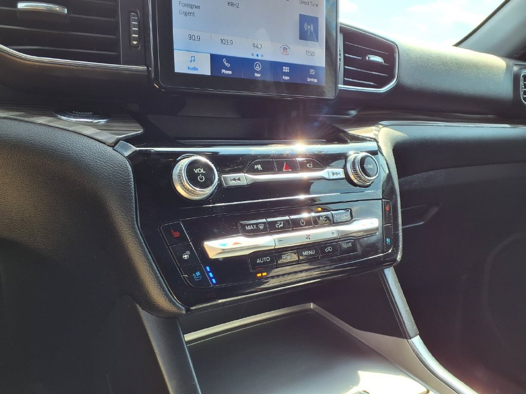 Used 2022 Ford Explorer Limited AWD/4WD image 6