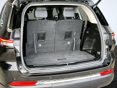 Used 2023 Jeep Grand Cherokee L Limited w/ Luxury Tech Group II image 5