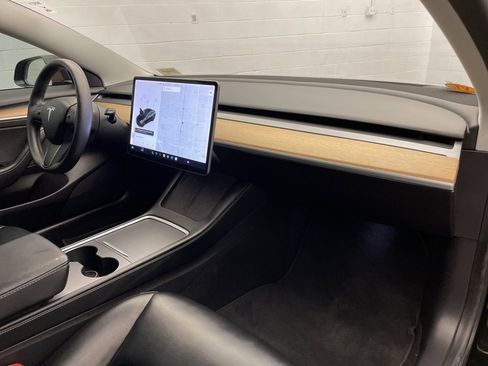 Used 2021 Tesla Model 3 Performance image 31