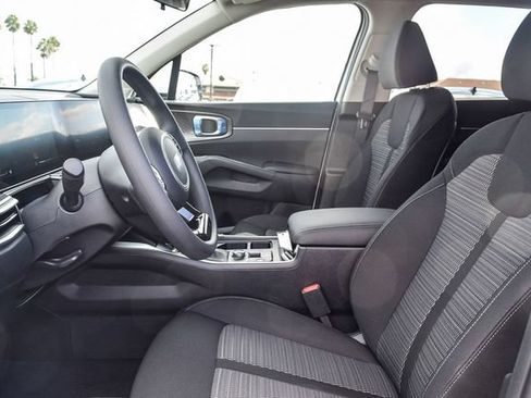 New 2024 Kia Sorento LX FWD image 19