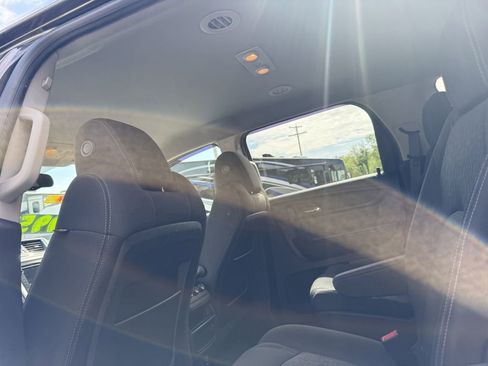 Used 2016 GMC Acadia SLE AWD/4WD image 31