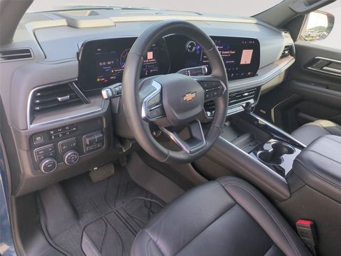 Used 2025 Chevrolet Tahoe LT w/ Comfort Package AWD/4WD image 16