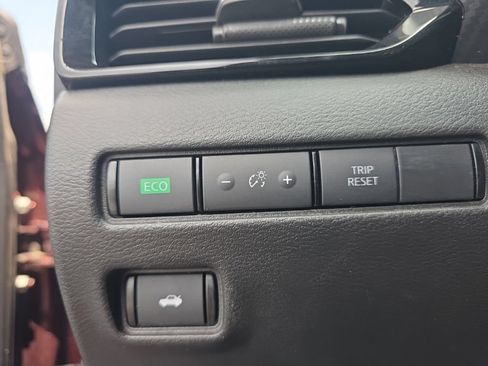 Used 2025 Nissan Sentra SV FWD image 15