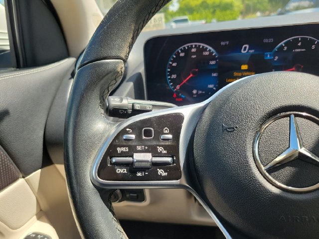 Used 2022 Mercedes-Benz GLA 250 4MATIC image 21