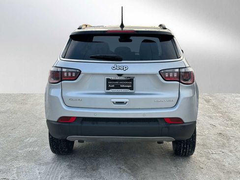 Used 2024 Jeep Compass Limited image 4