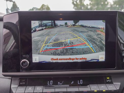 Used 2025 Toyota Camry LE image 21