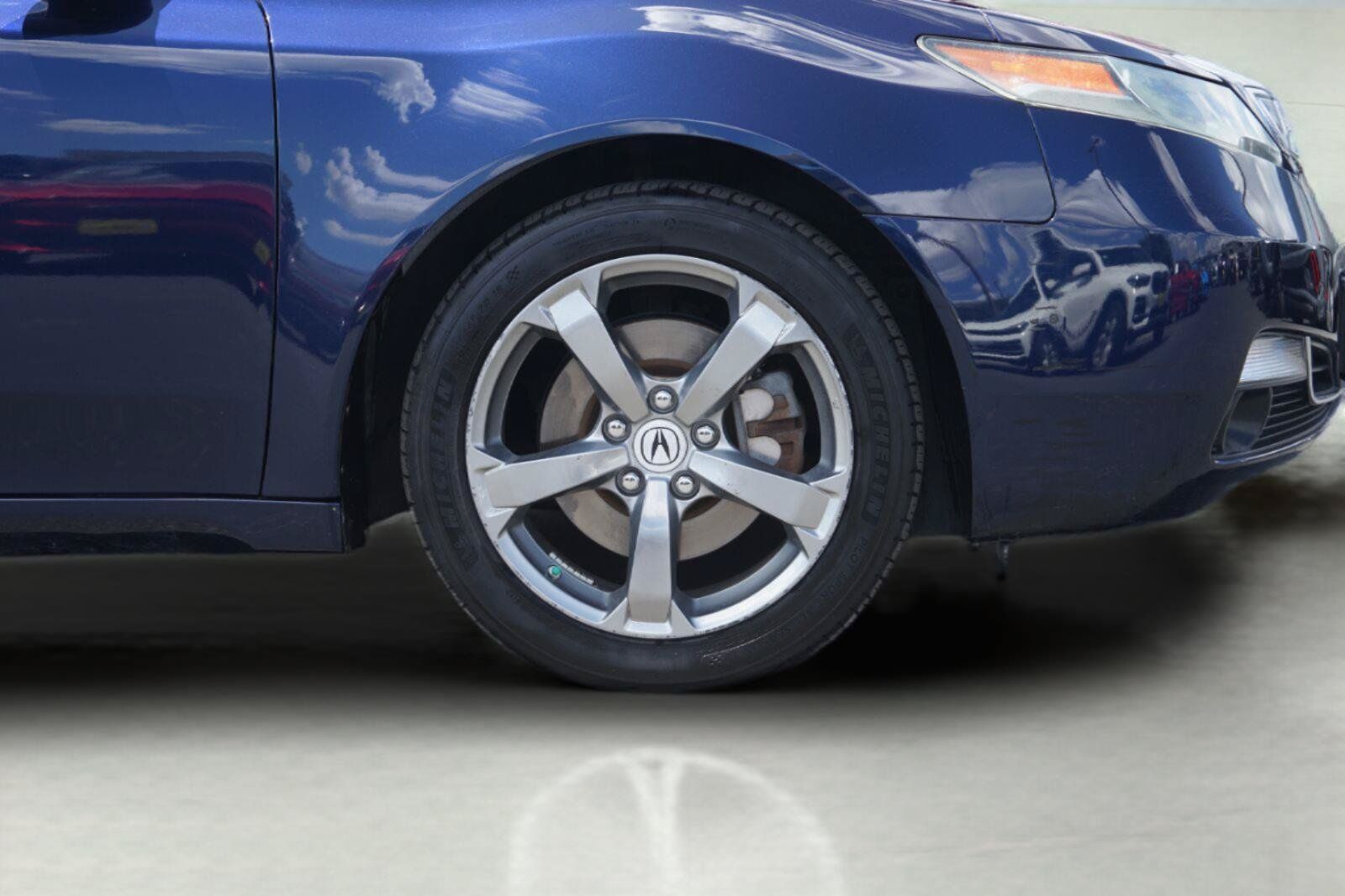 Used 2013 Acura TL w/ Technology Package FWD image 4