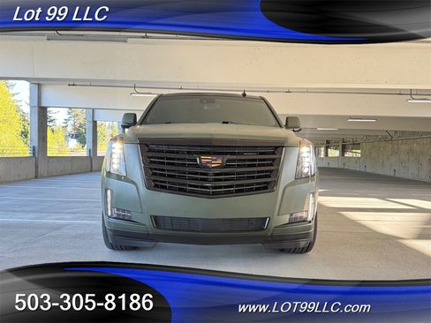 Used 2017 Cadillac Escalade Platinum image 3