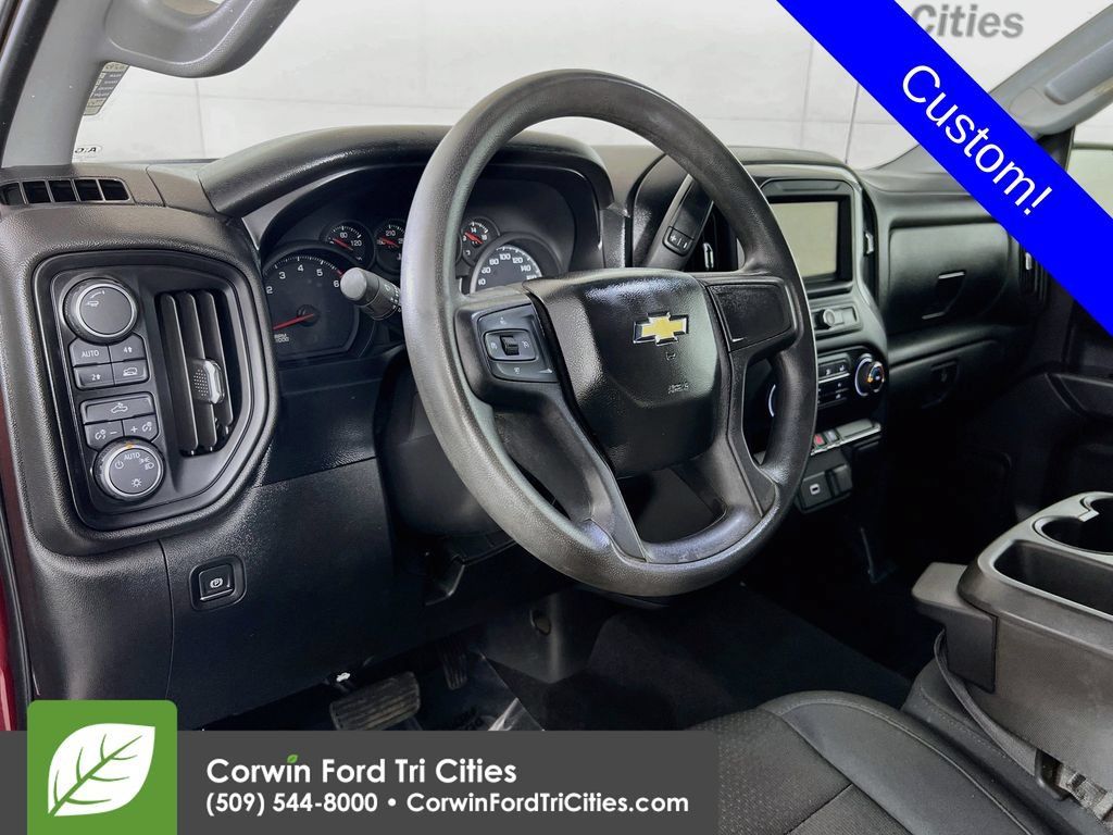 Used 2019 Chevrolet Silverado 1500 Custom w/ Custom Convenience Package AWD/4WD image 3