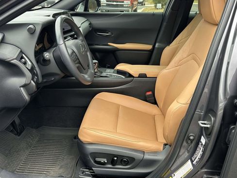 Used 2023 Lexus UX 250h FWD w/ Accessory Package (Z2) image 4