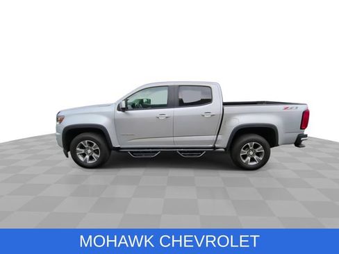 Used 2015 Chevrolet Colorado Z71 AWD/4WD image 5