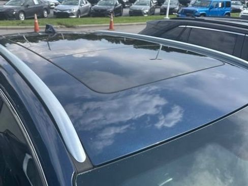 Used 2017 Lincoln MKC Reserve AWD/4WD image 5