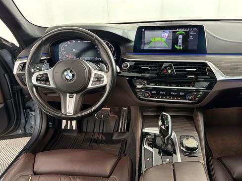 Used 2020 BMW M550i xDrive AWD/4WD image 28