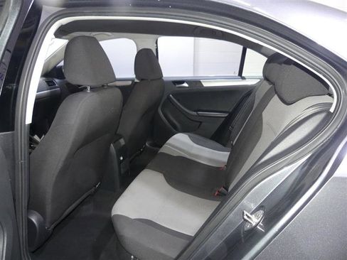 Used 2017 Volkswagen Jetta S image 26