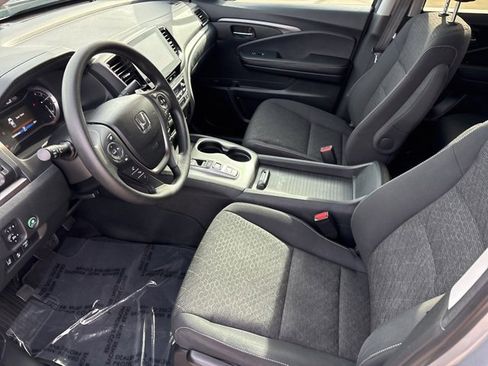 Used 2023 Honda Ridgeline Sport image 12