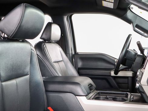 Used 2022 Ford F250 Lariat w/ Black Appearance Pkg image 28