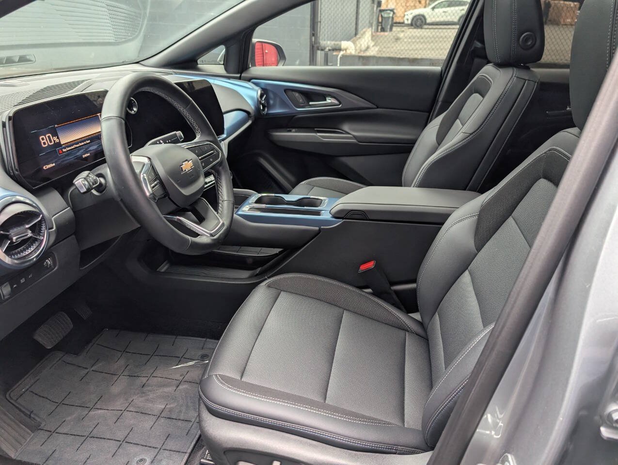 Used 2024 Chevrolet Equinox EV LT AWD/4WD image 11