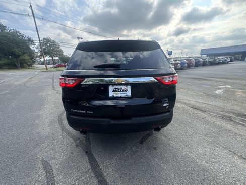 Used 2021 Chevrolet Traverse LT w/ LT Premium Package image 33