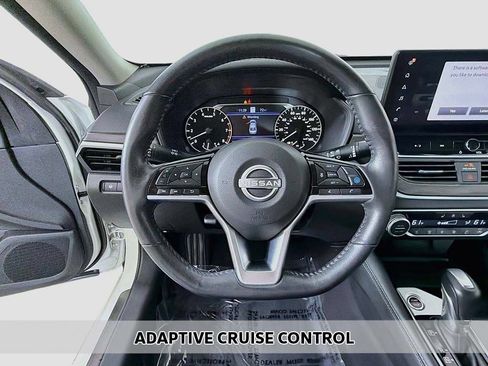 Used 2023 Nissan Altima 2.5 SL FWD image 6