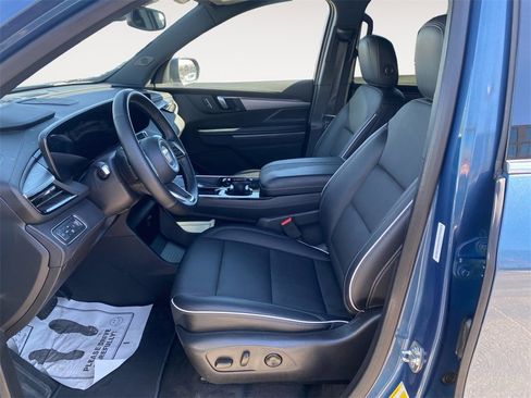 Used 2025 Buick Enclave Preferred image 15