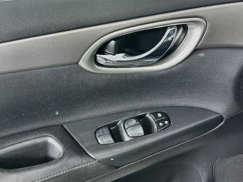 Used 2014 Nissan Sentra SV FWD image 15