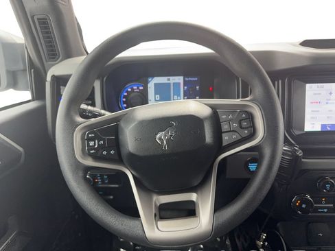 Used 2022 Ford Bronco 4-Door AWD/4WD image 32