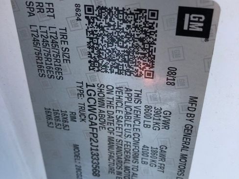 Used 2018 Chevrolet Express 2500 w/ Driver Convenience Package image 36