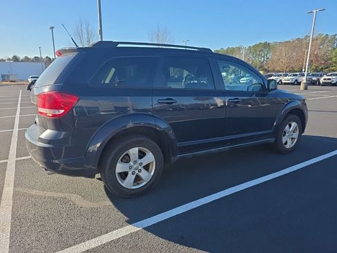 Used 2011 Dodge Journey Mainstreet w/ Sound Group image 10