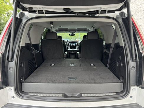 Used 2016 Cadillac Escalade 2WD image 11