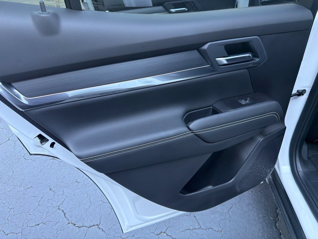 New 2027 GMC Terrain Elevation w/ Elevation Premium Package AWD/4WD image 11