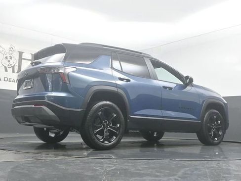 New 2026 Chevrolet Equinox LT w/ Midnight Edition FWD image 11