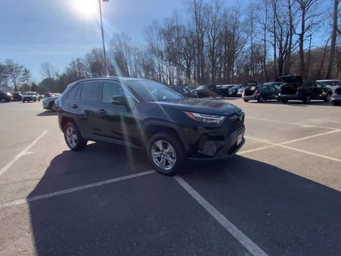 Used 2024 Toyota RAV4 XLE image 9