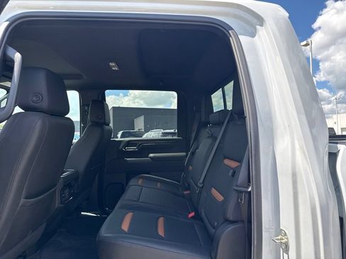 Used 2024 GMC Sierra 2500 AT4 w/ AT4 Premium Plus Package AWD/4WD image 15