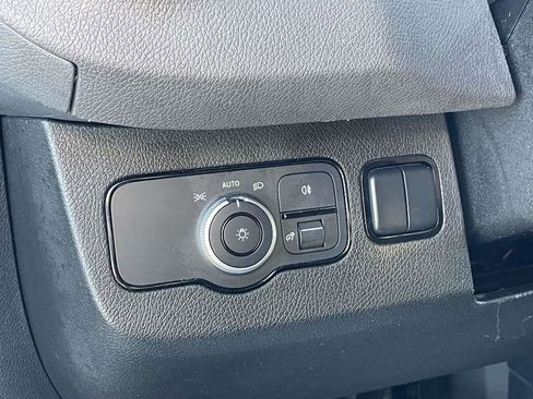 Used 2022 Mercedes-Benz Sprinter 144 Cargo image 12